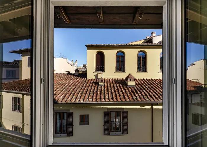 Konukevi Parione Uno 4*