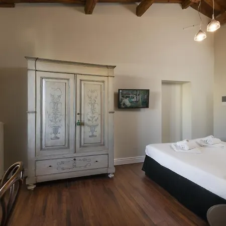 Guest house Parione Uno 3*